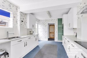 Photo 25- click for photo gallery